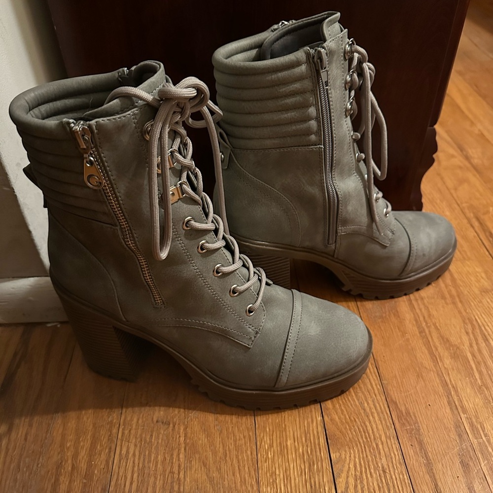 GBG LA Grey Ankle Boots
